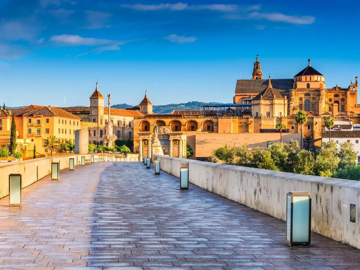 Modernos Apartamentos En Ciudad Jardin Cordoba Spain