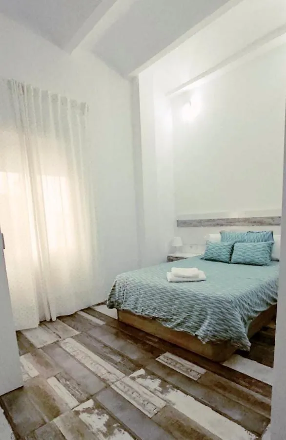 Modernos Apartamentos En Ciudad Jardin コルドバ