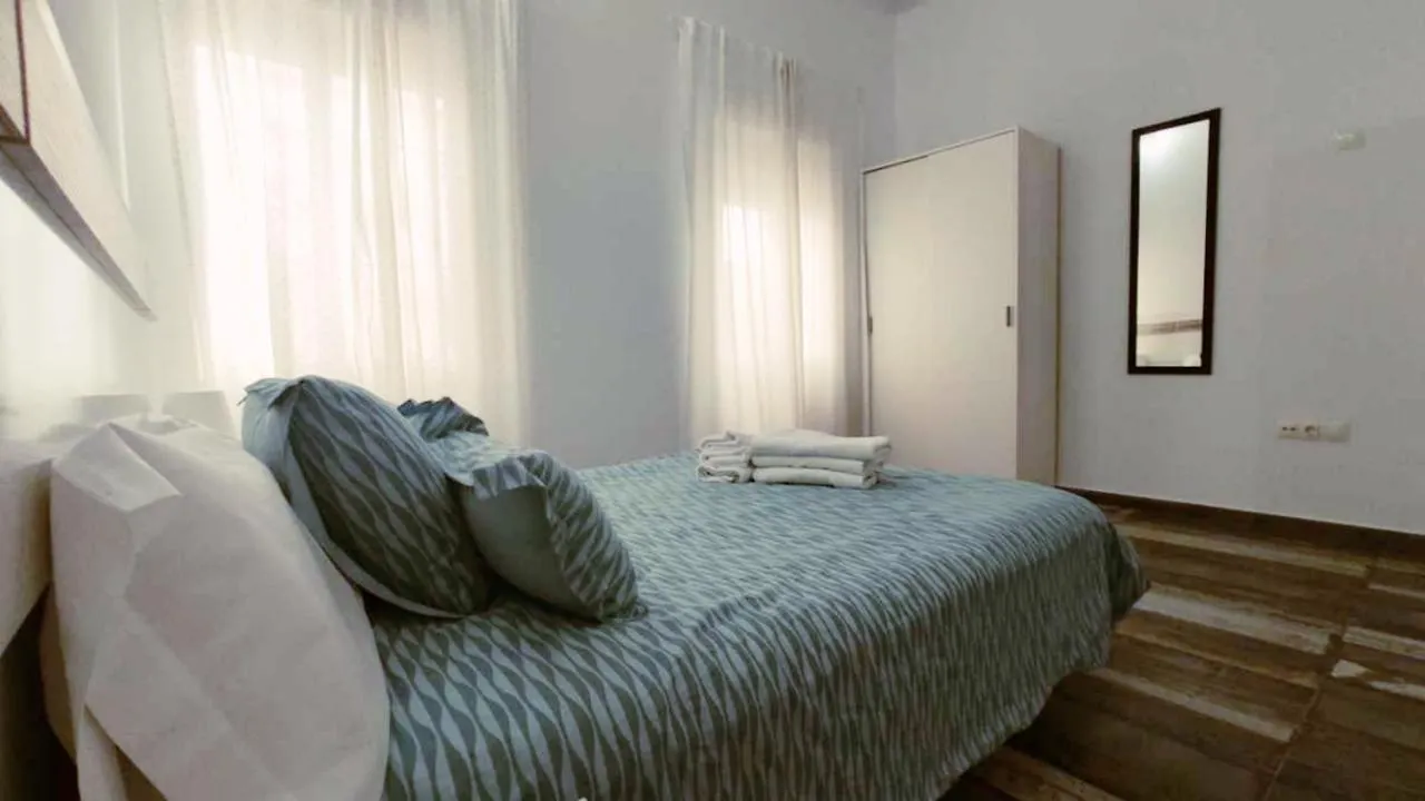 Modernos Apartamentos En Ciudad Jardin Cordoba Apartment